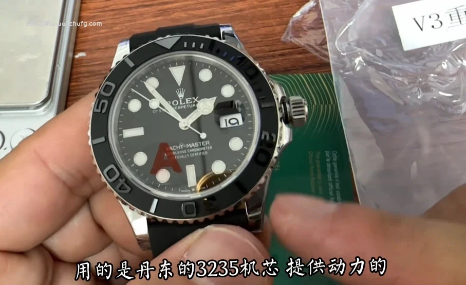 V3 版本機芯與錶圈工藝