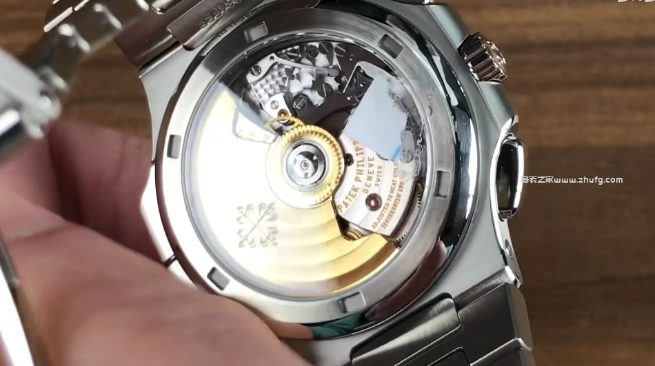 Nautilus 5990 機芯背面透視圖