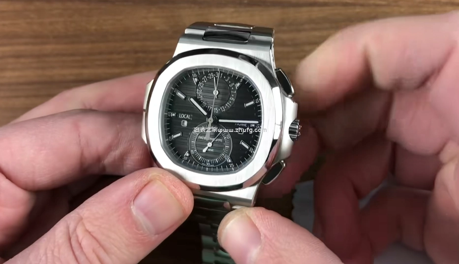 Nautilus 5990 錶盤日夜指示功能
