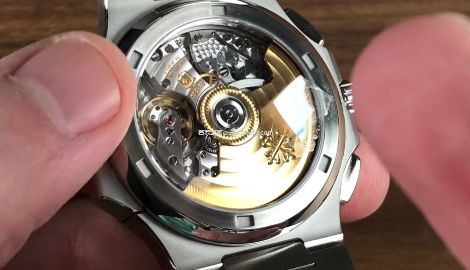 Nautilus 5990 機芯打磨工藝細節