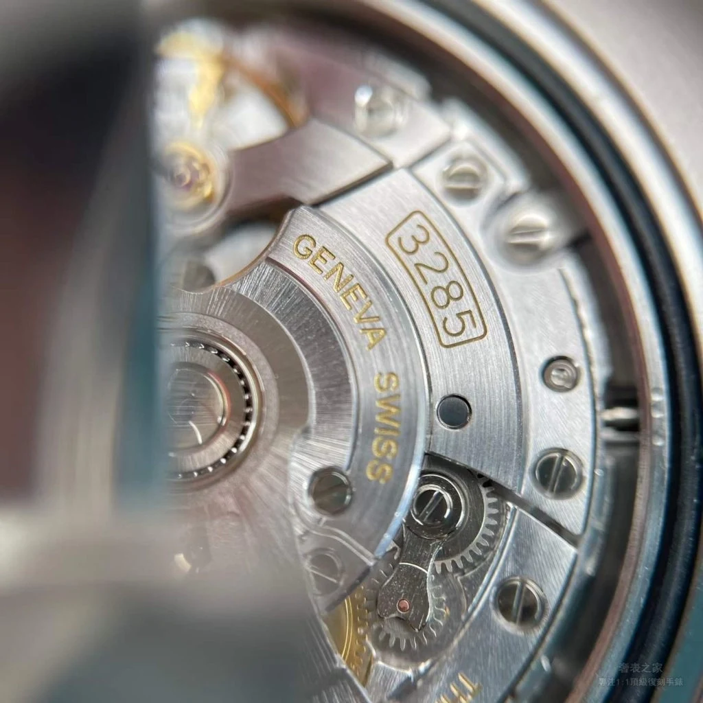 丹東3235機芯特寫