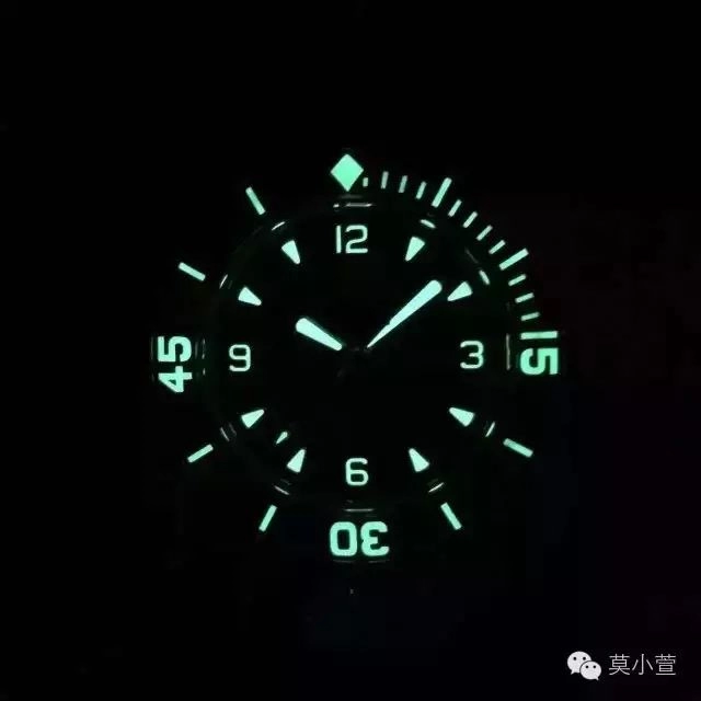 寶珀五十噚金色